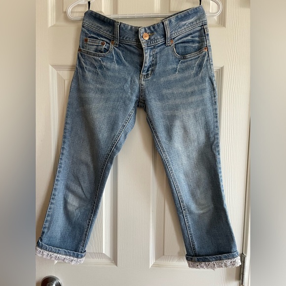 Very cute retro  design cropped jeans with some cute laces. US size about S - Picture 1 of 7